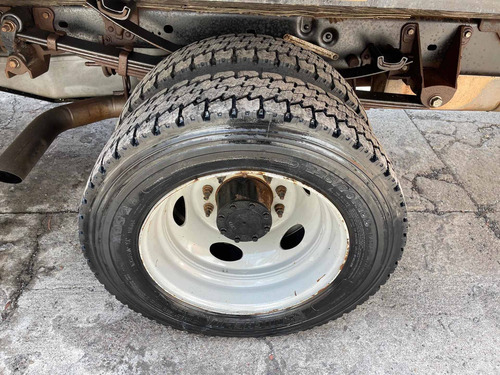Imagen 11 de 15 de Ford F550 2012