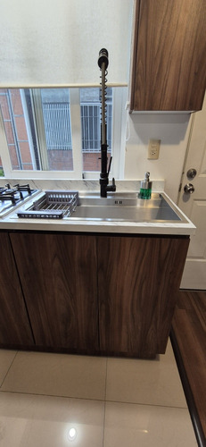Depa Amueblado Con Tv, Micro, Cafetera Y Wifi Incluido