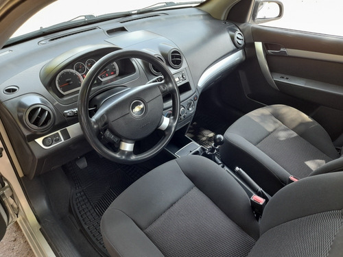 Imagen 11 de 15 de Chevrolet Aveo 1.6 Ltz L4 Man Mt 2015