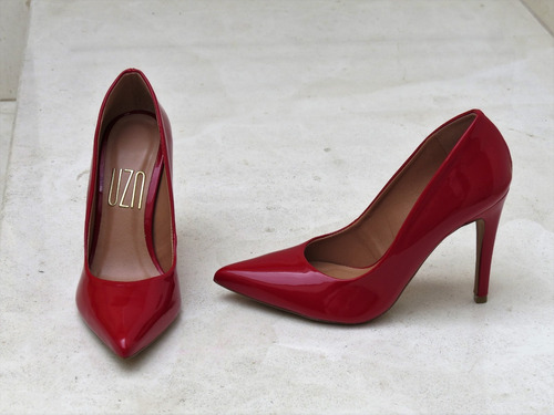 scarpin vermelho salto alto