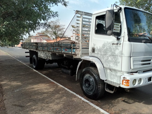 Imagem 3 de 5 de Mercedes Benz 1215