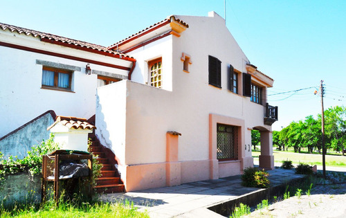 Casa C/ Dos Dormitorios Grandes + Local - Molinari Cosquín