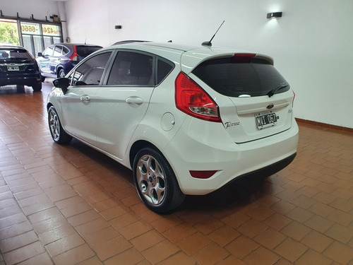 Ford Fiesta Kinetic Design 1.6 Design 120cv Titanium 2013