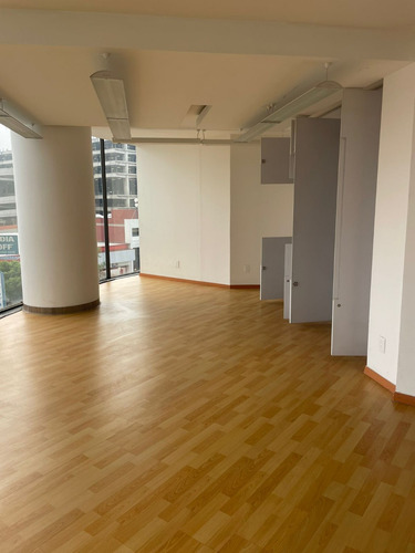 Oficinas En Renta Excelente Ubicación. Recién Remodelada