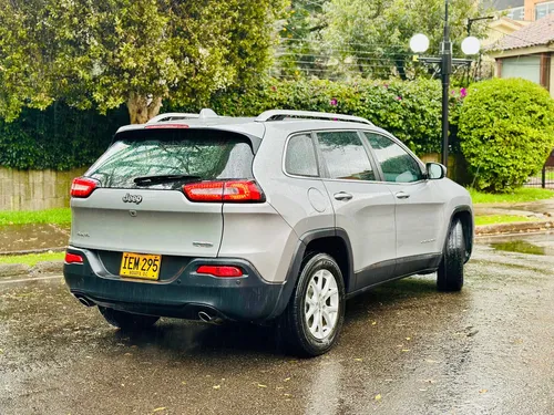 Jeep Cherokee 3.2 Longitude