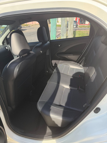 Toyota Etios 1.5 Platinum At