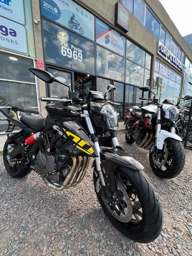 Imagen 2 de 15 de Benelli 600i