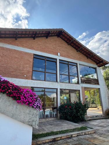 Terreno De 2.111m2 Em Condomínio Fechado Embu Das Artes