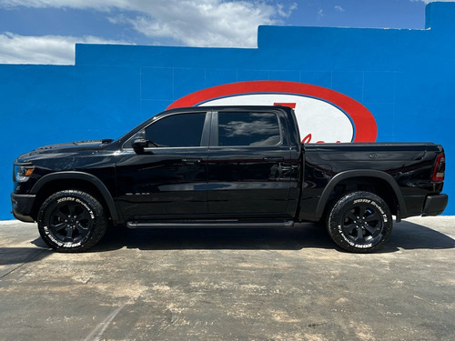 RAM 1500 5.7 V8 REBEL CD 4X4