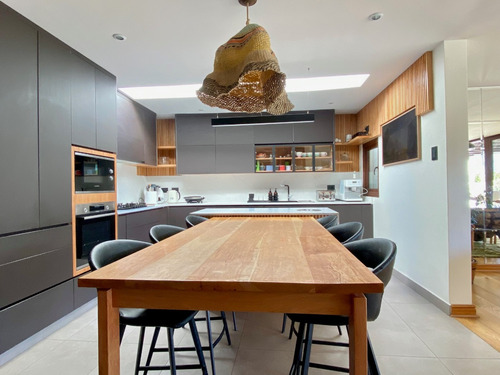 Se Vende Espectacular Casa En Condoinio / Con Novación