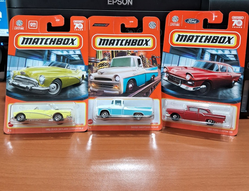 Hot Wheels 3 Autos Clásicos (dodge, 53 Buick Y 57 Ford)