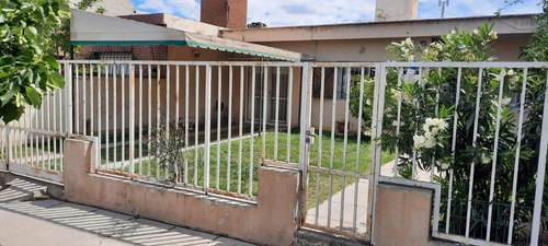 Imagen 3 de 30 de Venta Casa 3 Dormi Con Hermoso Patio - B° Provincias Unidas