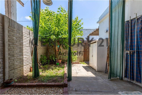 Imagen 19 de 21 de 138 E/ 517 Y 518 - Venta De Casa En Ph Al Frente De 2 Dormitorios