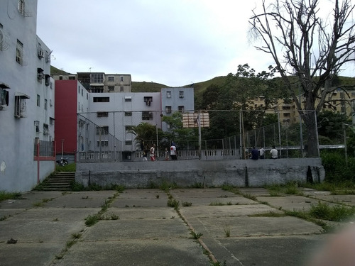 Imagen 2 de 13 de Apartamento En Venta En Caricuao, Ud-5 Zs A17
