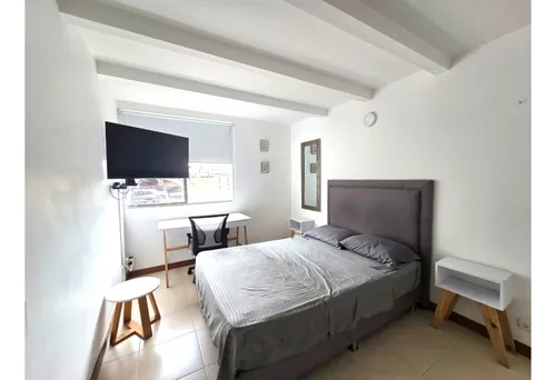Apartamento En Arriendo En El Poblado, Cómodo Y Bien Ubicado