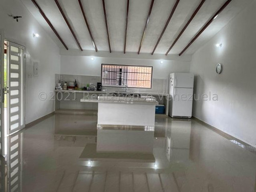 Imagen 4 de 18 de Gustavo Zavala Rentahouse 22-10056
