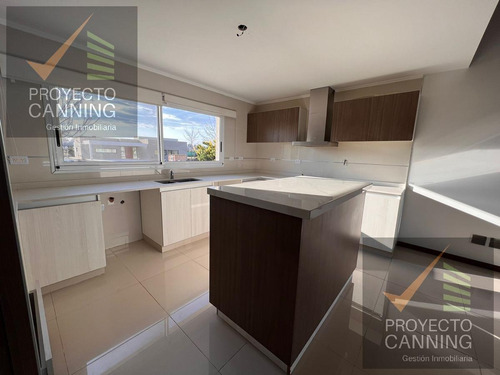 Imagen 3 de 11 de Venta En Casa En Barrio Santa Juana Canning