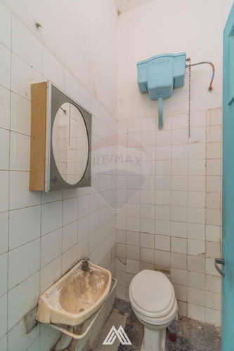 Venta Local En Aires Puros Baño Cochera 2 Plantas