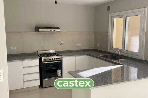 Imagen 4 de 12 de Departamento De Tres Ambientes En Venta En Primer Piso En Liquidambar, Pilar