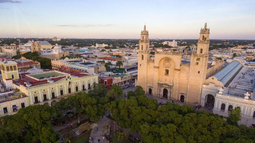 En Venta Terreno Comercial En Piedra Norte Caucel