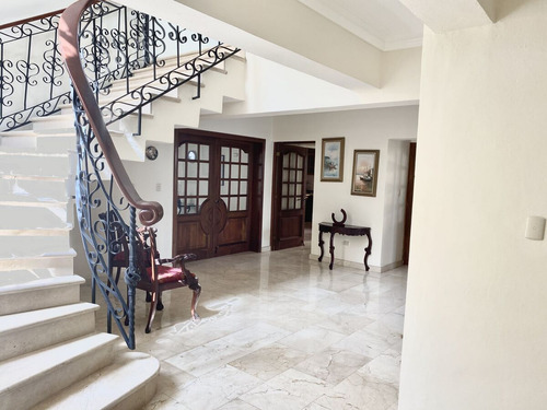 Casa En Venta En Cerros De Altos De Arroyo Hondo Lll De 4 Habitaciones