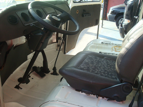 Kombi,camionete,pick-up,vans,fusca,veraneio,c10,d10,c20,f100