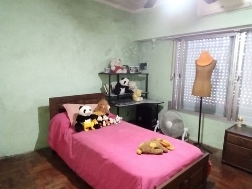 Venta Casa 3 Ambientes Con Cochera Isidro Casanova