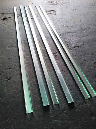 Imagen 3 de 4 de Paral Perfil Galvanizado Pared Drywall 3 M X 2 1/2 Tabique