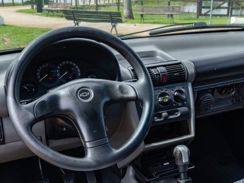 Chevrolet Classic Classic 1.0 MPFI LIFE 8V FLEX 4P MANUAL
