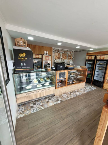 Se Vende Derecho De Llave De Local Comercial En Ulriksen.