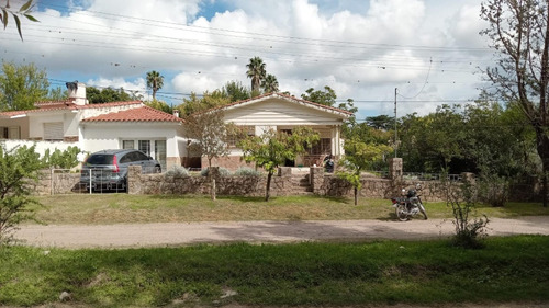 Tradicional Chalet Serrano A Reciclar. Oportunidad.