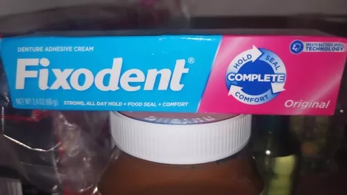 Adhesivo Fixodent Dental Adhesive Cream Dura Todo El Dia