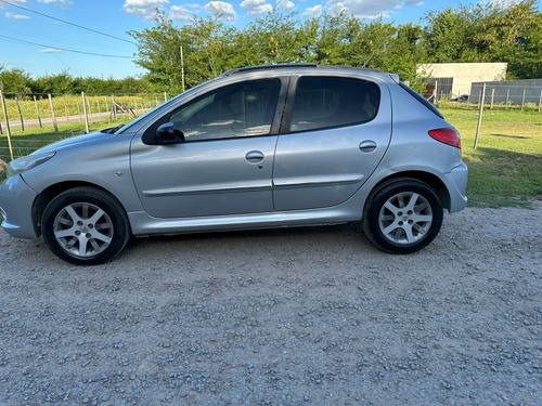 Peugeot 207 1.4 Quiksilver 75cv