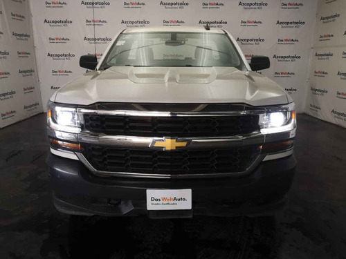 Imagen 10 de 15 de Chevrolet Silverado 2018 2p Ls Cab Regular V8/5.3 Aut 4x4