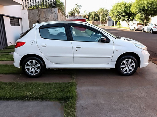 Imagem 11 de 15 de Peugeot 207 1.4 Xr 8v
