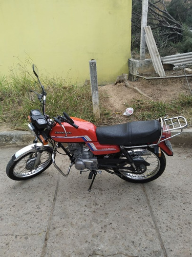 Imagem 2 de 4 de Moto Cg 125 Ano 1983