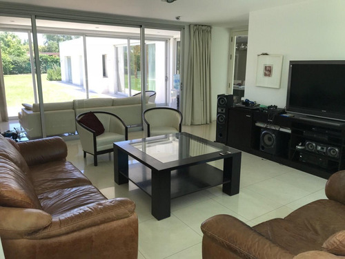 Imagen 4 de 21 de Country Altos Del Chateau - Importante Casa 5 Dormitorios En Suite + Escritorio