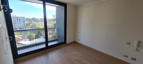 Amplio Y Moderno Departamento 1/d En Ñuñoa
