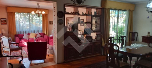 Casa En Venta De 3 Dorm. En La Reina