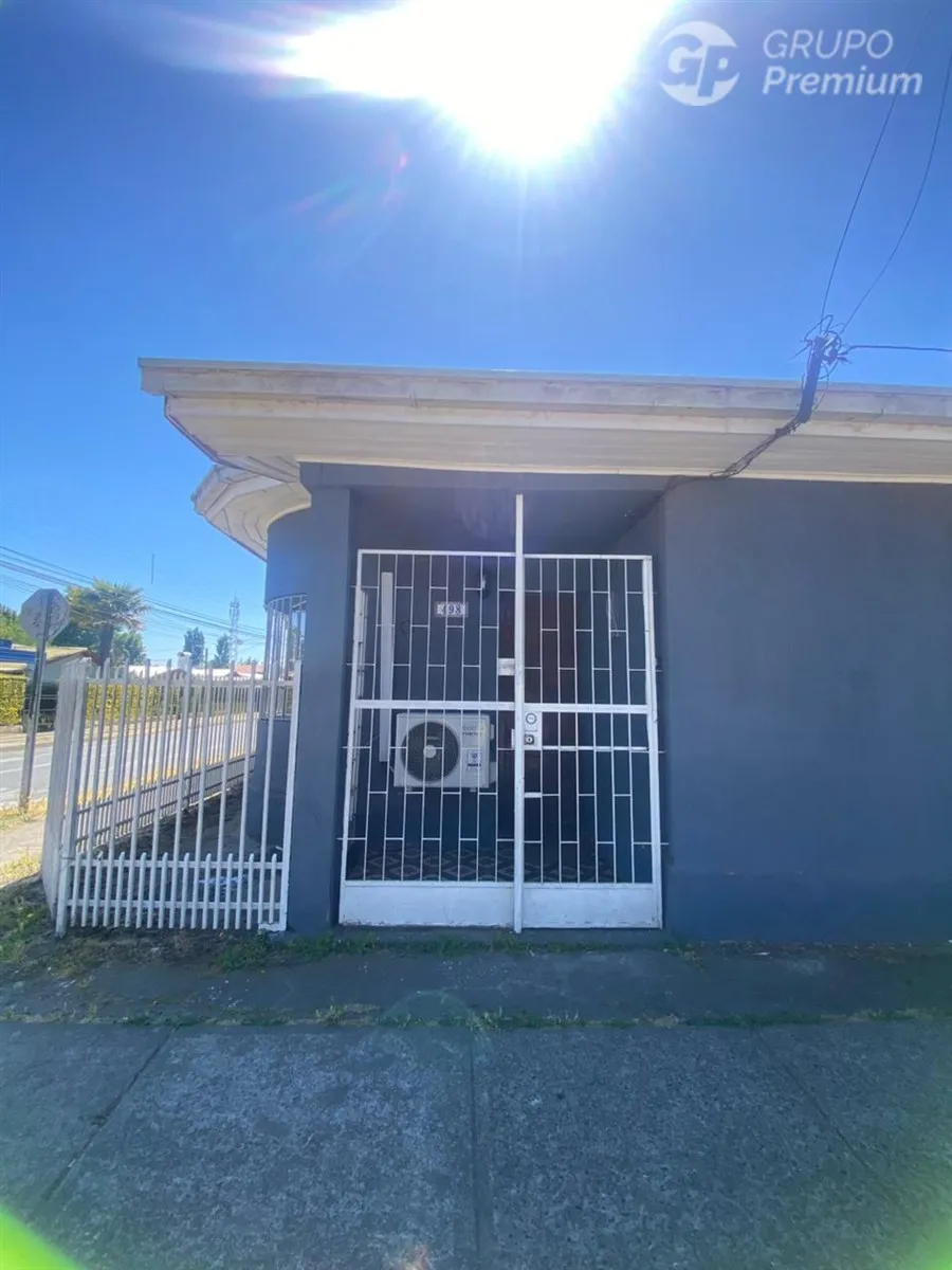 Imagen 2 de 15 de Casa En Venta De 4 Dorm. En Chillán Viejo