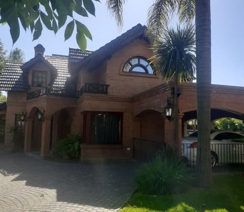 Casa  En Venta Ubicado En Banco Provincia, Moreno, G.b.a. Zo