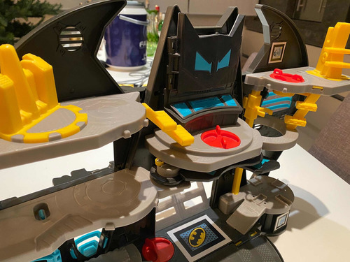 Brinquedo Casa Batman Batcaverna Imaginext Super Friends