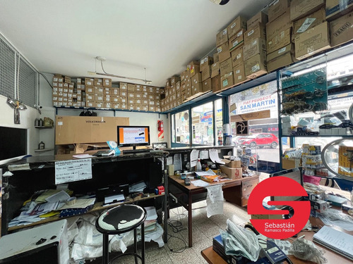 Local En Zona Comercial Calle San Martín Casas De Repuestos Automotor