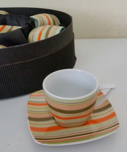 Juego De 6 Tazas De Café Con Sus Platos