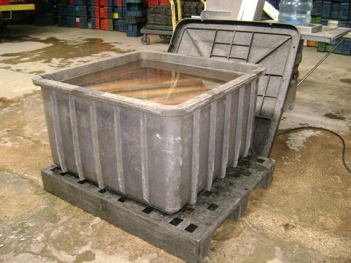 Imagen 5 de 5 de Tanques Plásticos 600 Kg Cajas Para Quesos Cavas Cuarto