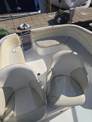 Crucero Zorion 31 Pies Motor Mercrusier 350hp Aire Acc.