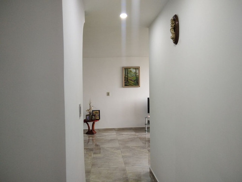Imagen 8 de 22 de Apartamento En Urb. Las Peonias, Conjunto Residencial Doña Paulina