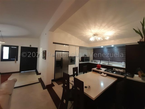 Imagen 2 de 26 de Casa En Venta Trigal Norte Valencia Carabobo 22-6974 Gerardo Guillen Rent-a-house