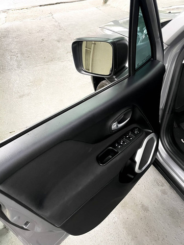 Imagem 10 de 12 de Jeep Renegade 1.8 16v Flex Sport 4p Automático