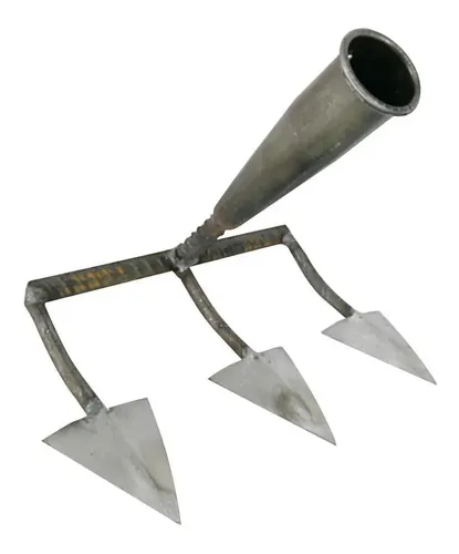 Azada Triangular Tradicional Puntiaguda Para 3 Dientes | Cuotas sin interés